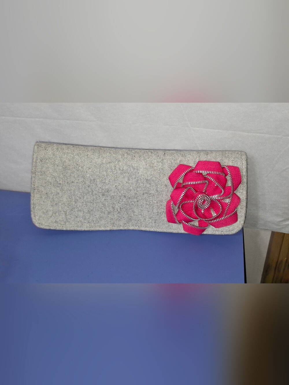 🎆SALE🎆 Rare Shiraleah Clutch with Hot Pink Zipper Rosette- NWT